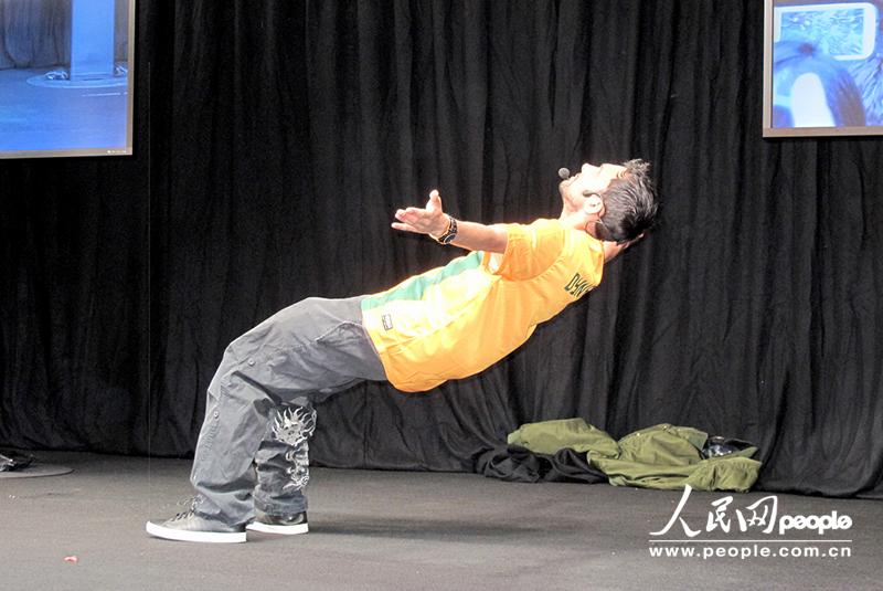 Ӣħg󎟴{ĦFݟo֧ʽzӰ RС