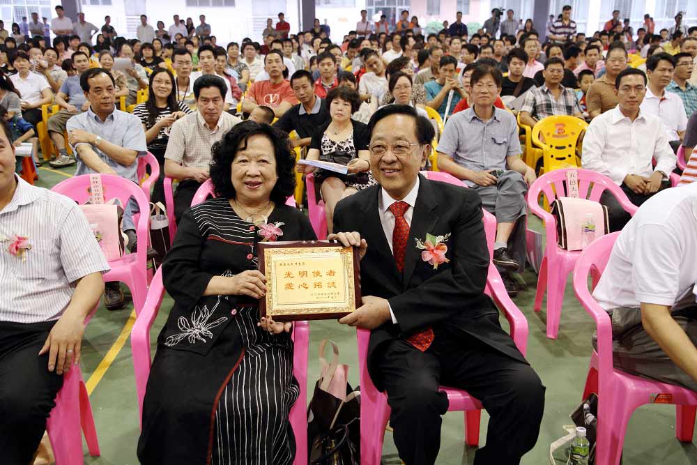 2011年5月，魏基成“光明列車”駛入廣東江門