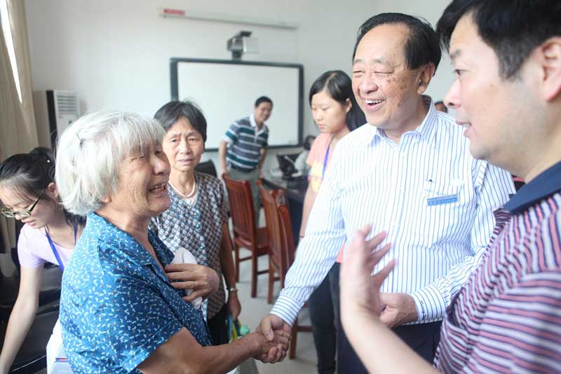 2013年9月，魏基成天籟列車駛入江西吉安