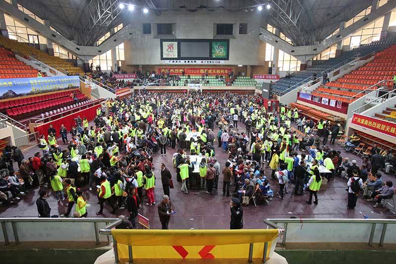 廣東肇慶數千名聽障人士重獲新聲（攝影 姜長庚）