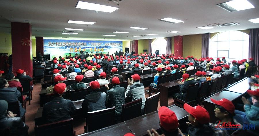 4、澳大利亞魏基成天籟列車于8日前往云南會澤縣舉辦聽障人士義診及助聽器發放活動，共發放助聽器9000余套。（攝影 姜長庚）