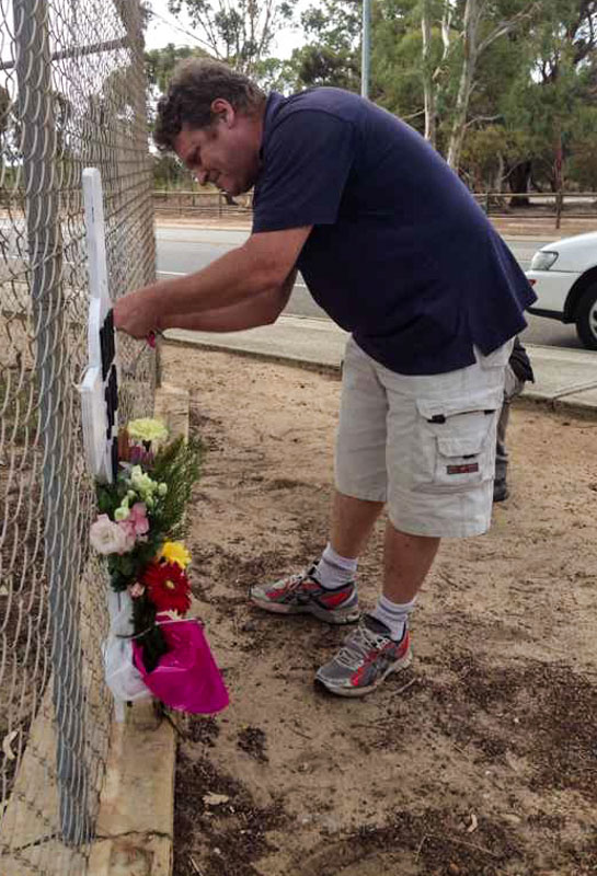 澳大利亞民眾關注MH370航班乘客命運（攝影 李一鳴）