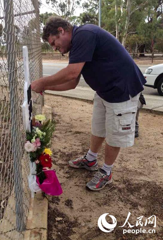  澳大利亞民眾關注MH370航班乘客命運（攝影 李一鳴）