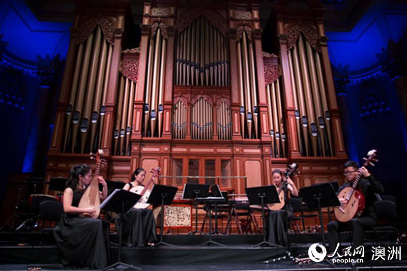 1.ЇzI֮·´ڰĴR³ɹeУzӰ ʢˣ