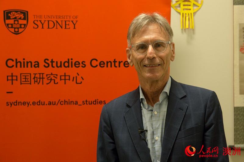 悉尼大學中國研究中心主任王安國通過人民網向廣大網友拜年