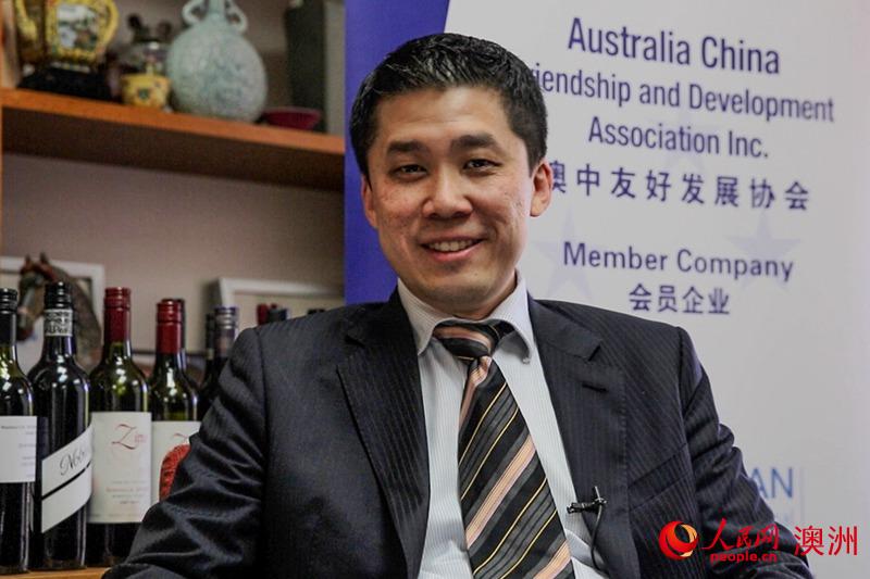 澳中友好發展協會副會長許慶武通過人民網向廣大網友拜年