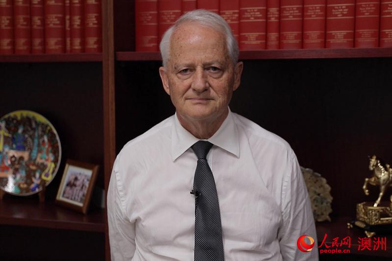 澳大利亞國會澳中友好委員會主席菲利普?盧鐸通過人民網向廣大網友拜年