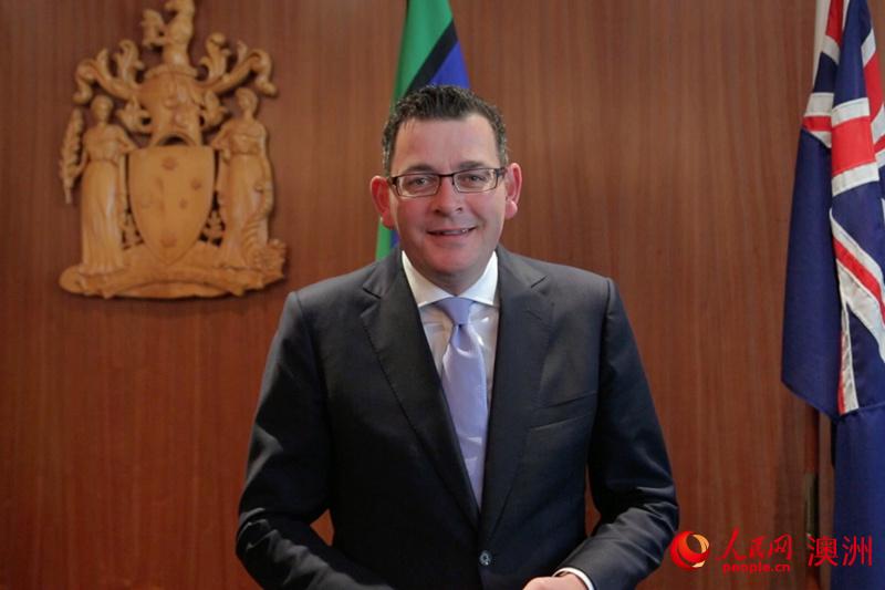 澳大利亞維多利亞州州長丹尼爾?安德魯斯通過人民網向廣大網友拜年