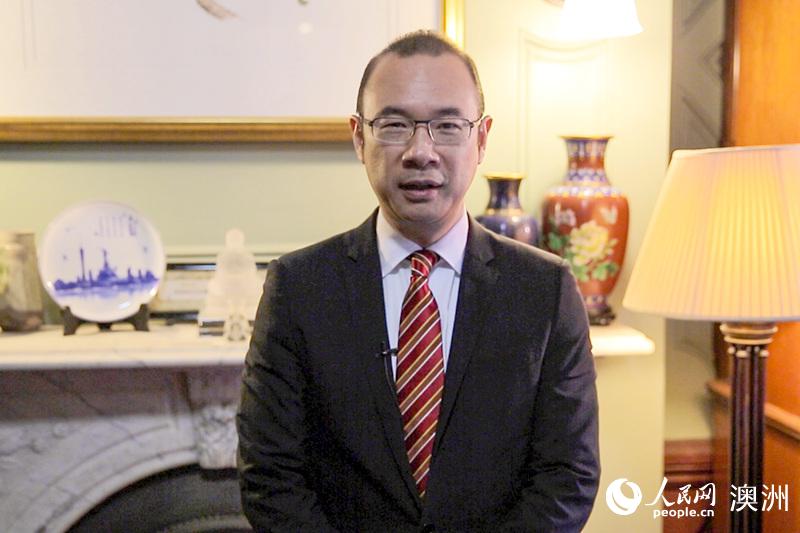 澳大利亞悉尼市議員郭耀文通過人民網向廣大網友拜年