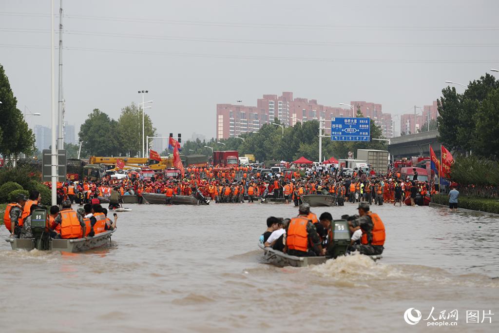 鄭州聯勤保障中心某團官兵緊急支援阜外華中心血管病醫院